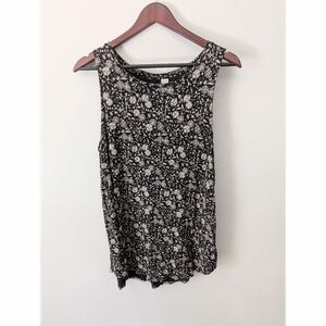 Old Navy Luxe Floral Black and White Sleeveless Top Size Large